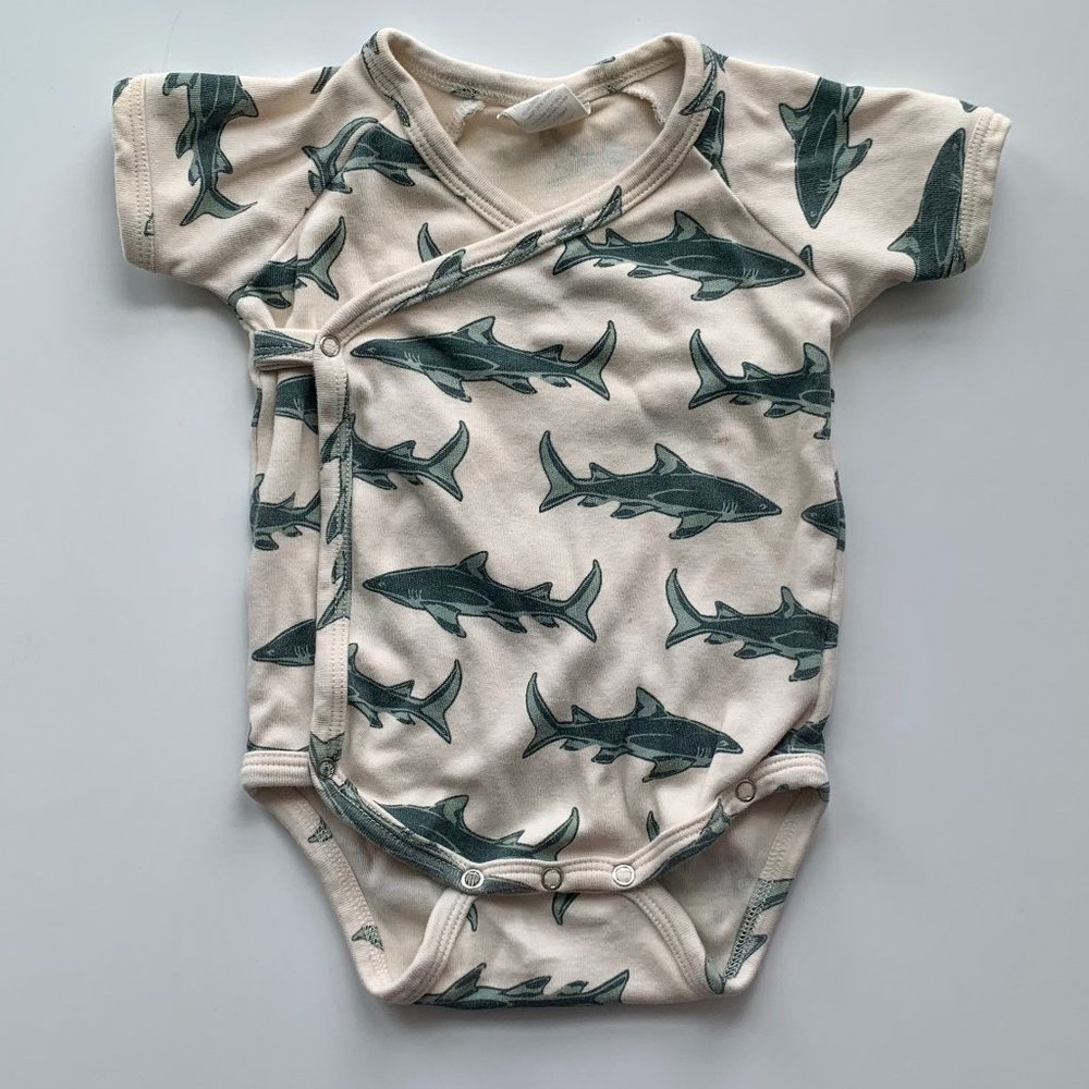 Kate Quinn Sharks Short Slv Kimono Bodysuit Size 3-6 Months Unisex Pre-loved